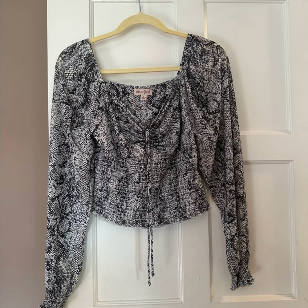 SHEIN Monochrome Snake Print Blouse